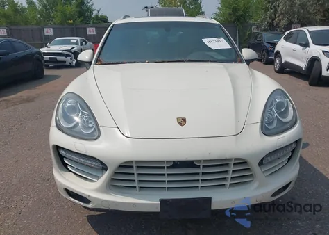 2011 Porsche Cayenne Turbo z USA, uszkodzony, nr VIN WP1AC2A28BLA83894